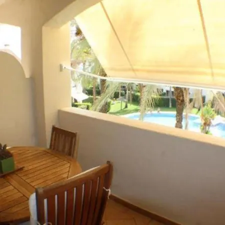 Golf Apartment *
